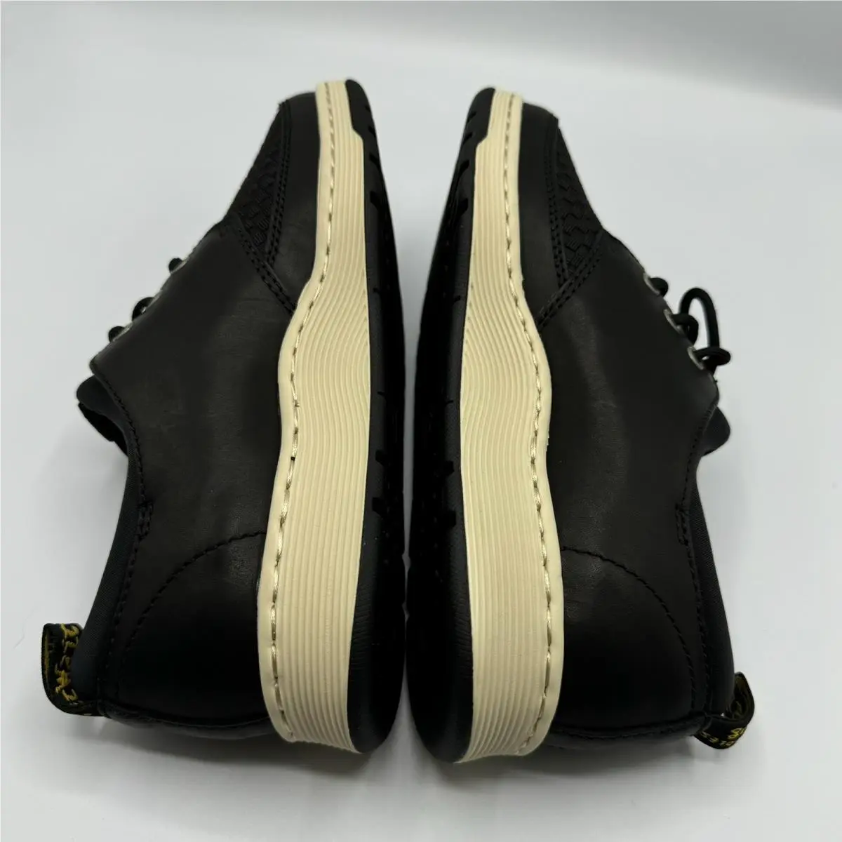 Dr. Martens shoes - Black 2