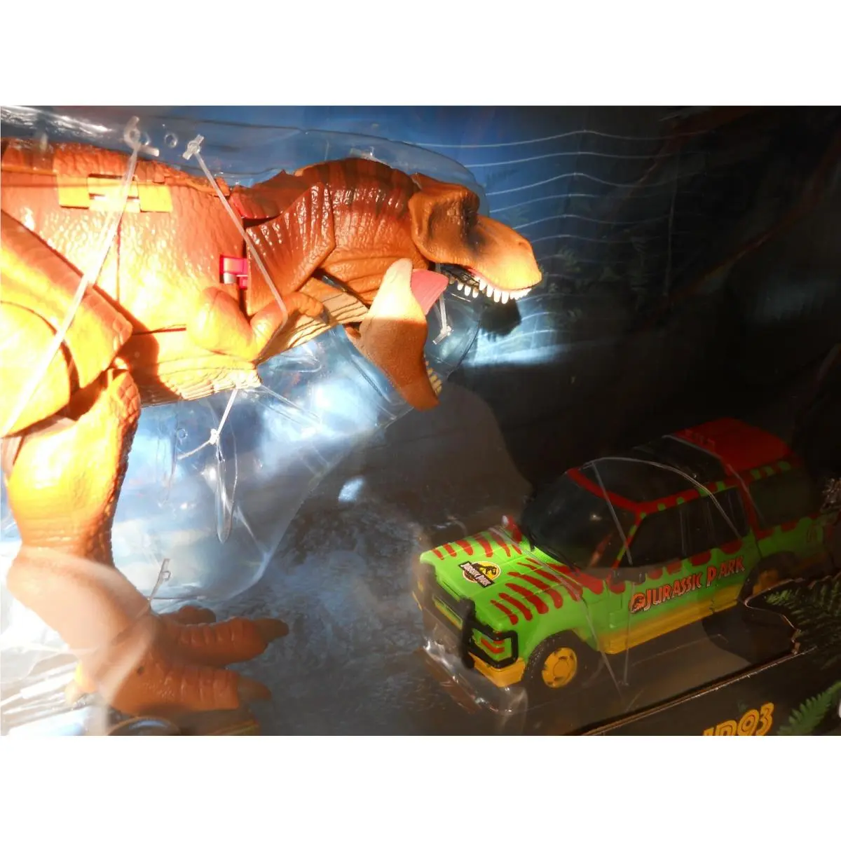 Transformers Jurassic Park Tyrannocon Rex Autobot JP93 Made in Vietnam