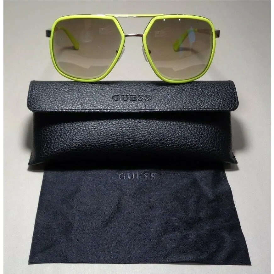Guess GU6978 Light Green Women`s Sunglasses