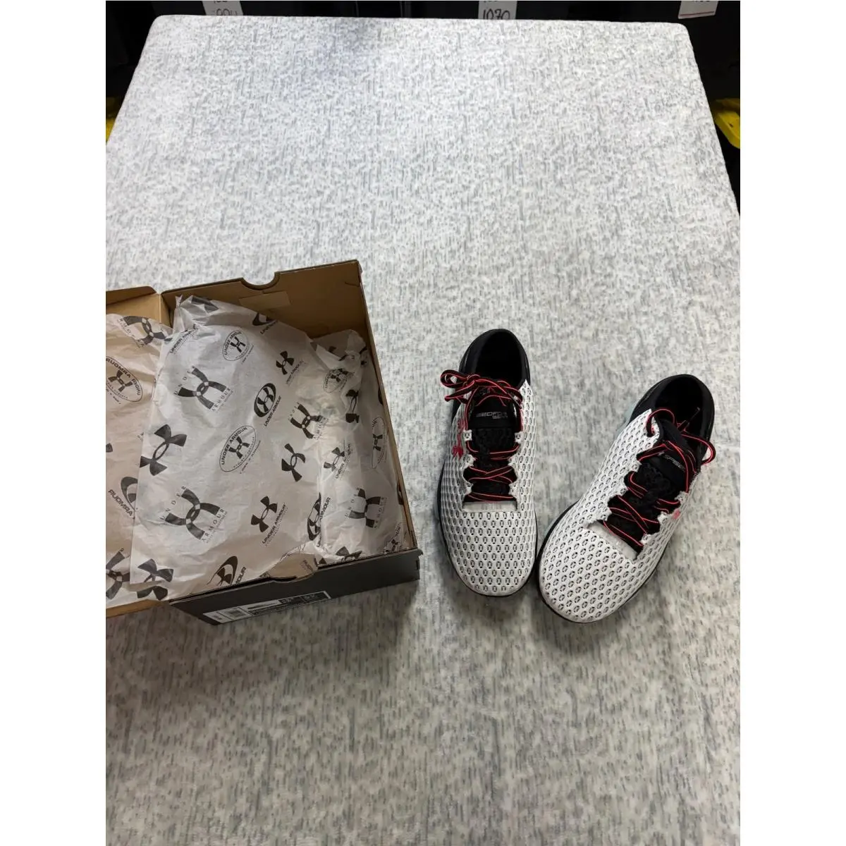 Under Armour Speedform Gemini White Black Red Running Shoes Mens 9.5/women 11