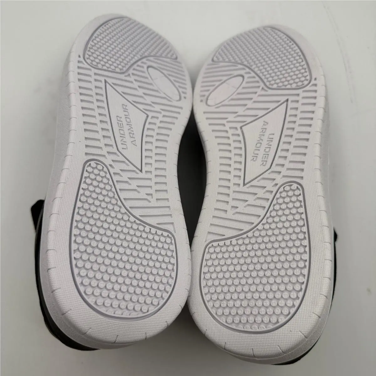 Under Armour shoes - UA Tempo - Tempo - Black 4