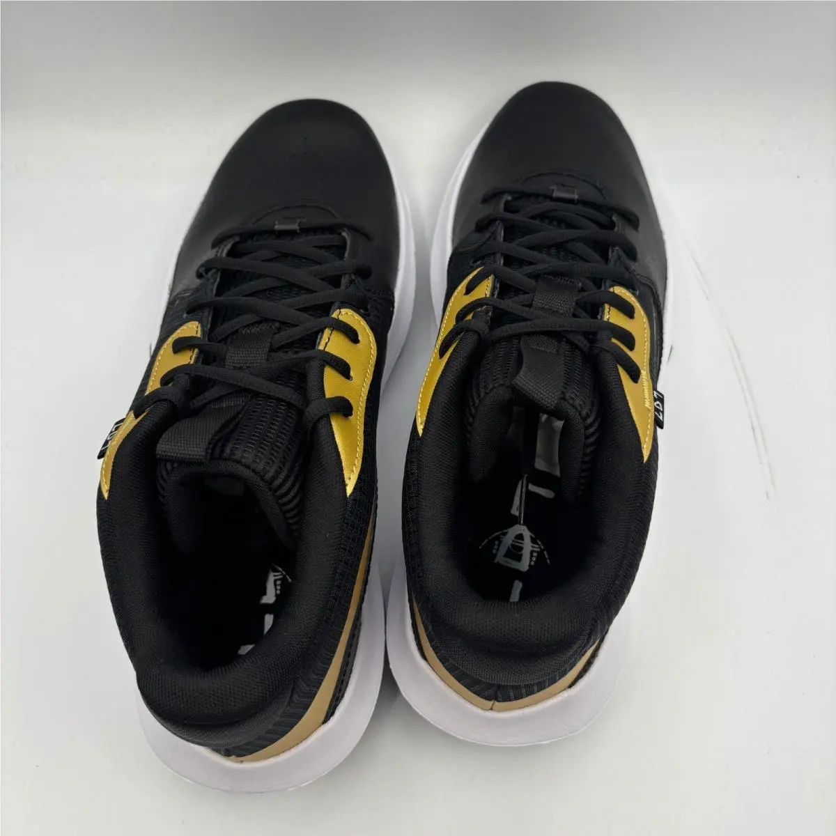 Under Armour shoes - UA Lockdown 7 - Lockdown - Black 3