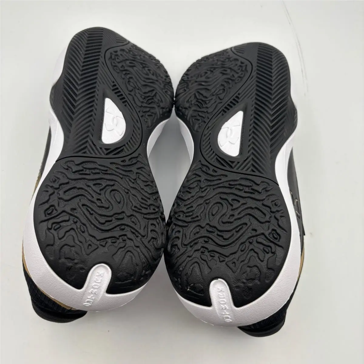 Under Armour shoes - UA Lockdown 7 - Lockdown - Black 4