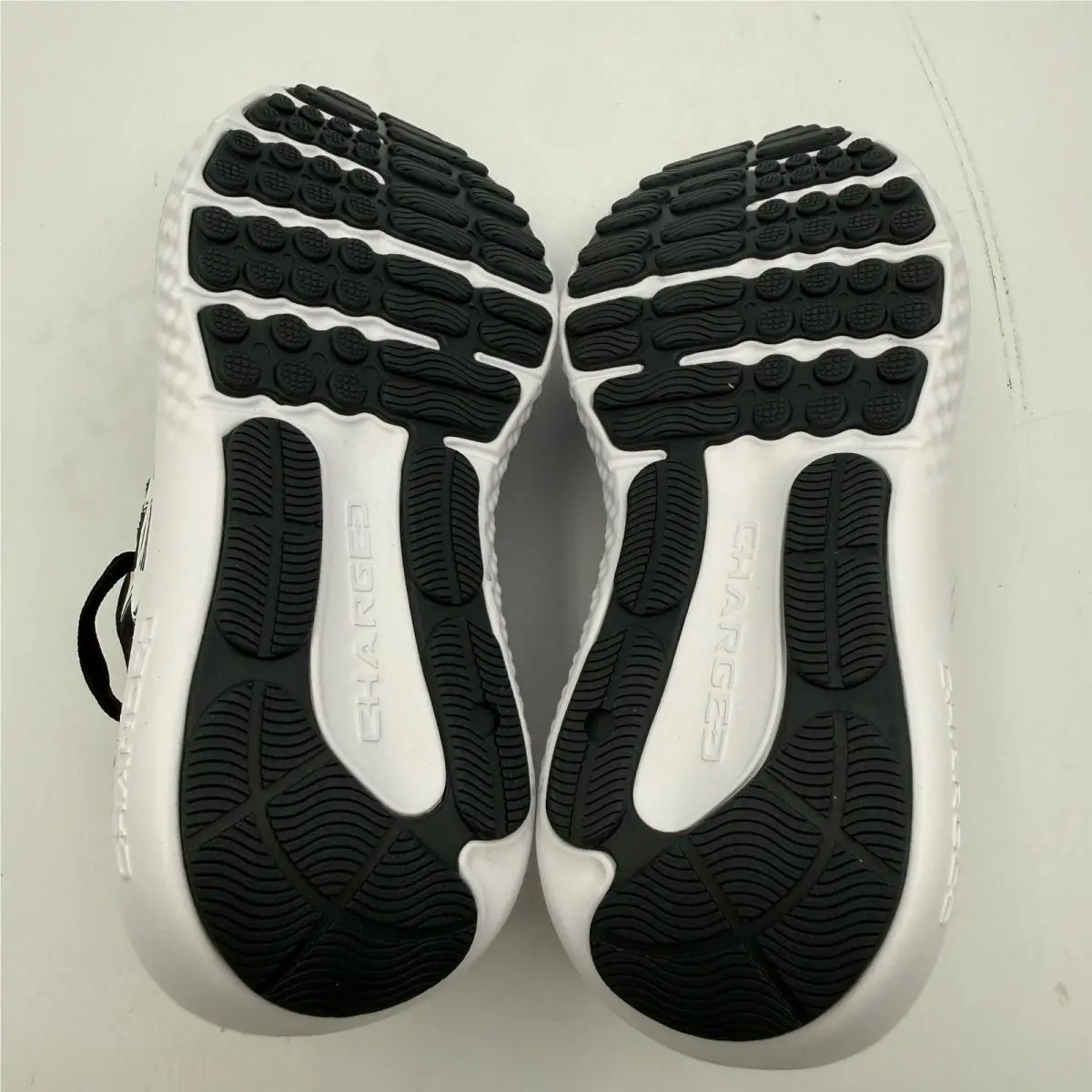 Under Armour shoes - Under Armour Charged Surge 4 - Black 4