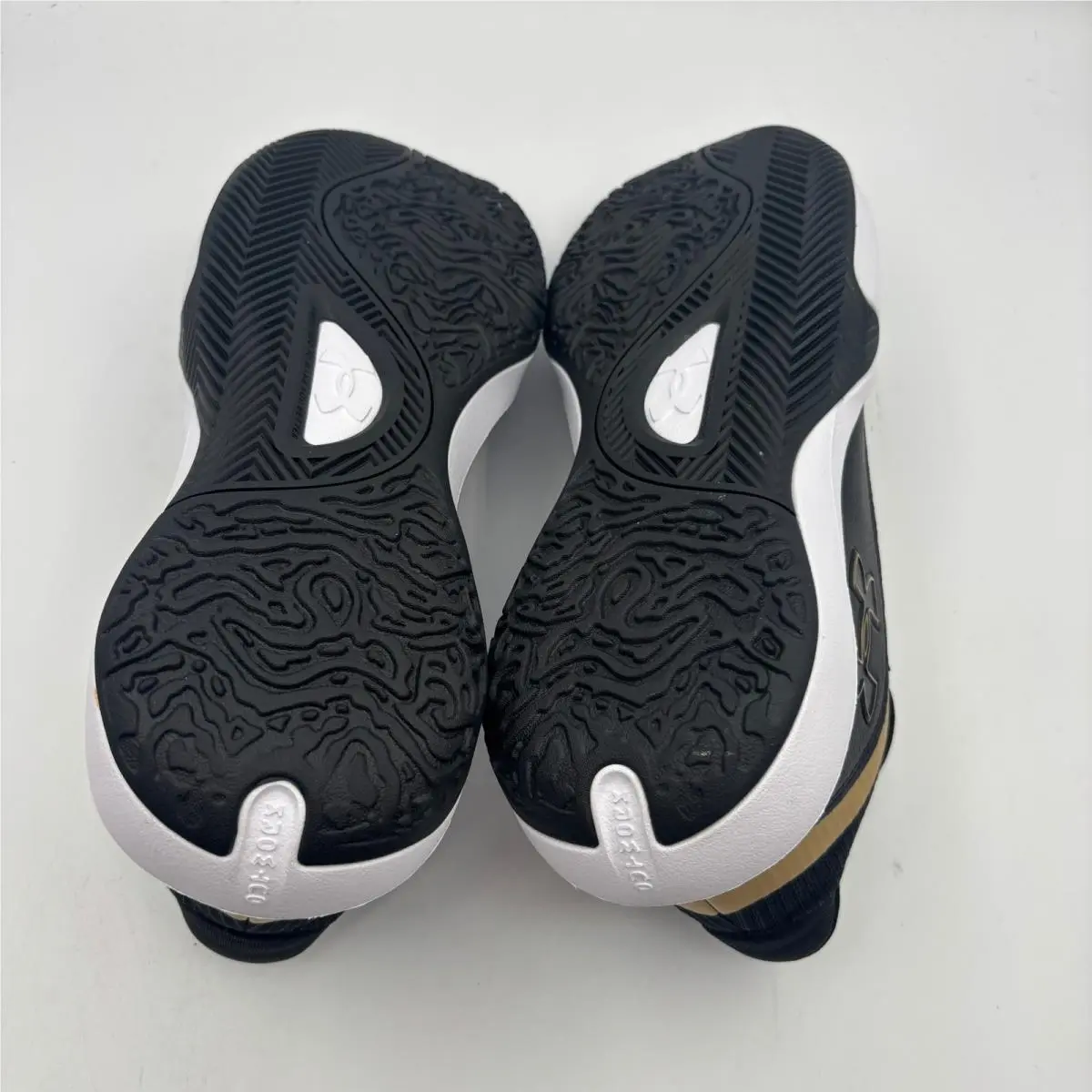 Under Armour shoes - UA Lockdown 7 - Lockdown - Black 5