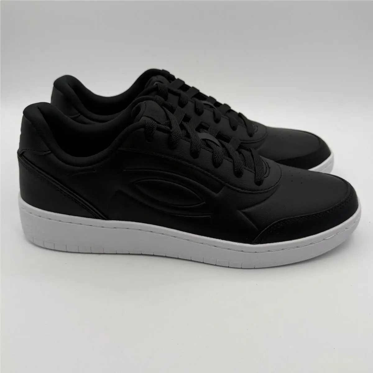 Under Armour UA Tempo Shoes Mens Size 9 Black White Casual 6005795-001