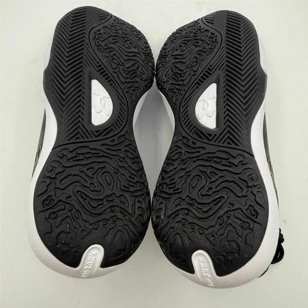 Under Armour shoes - UA Lockdown 7 - Lockdown - Black 4