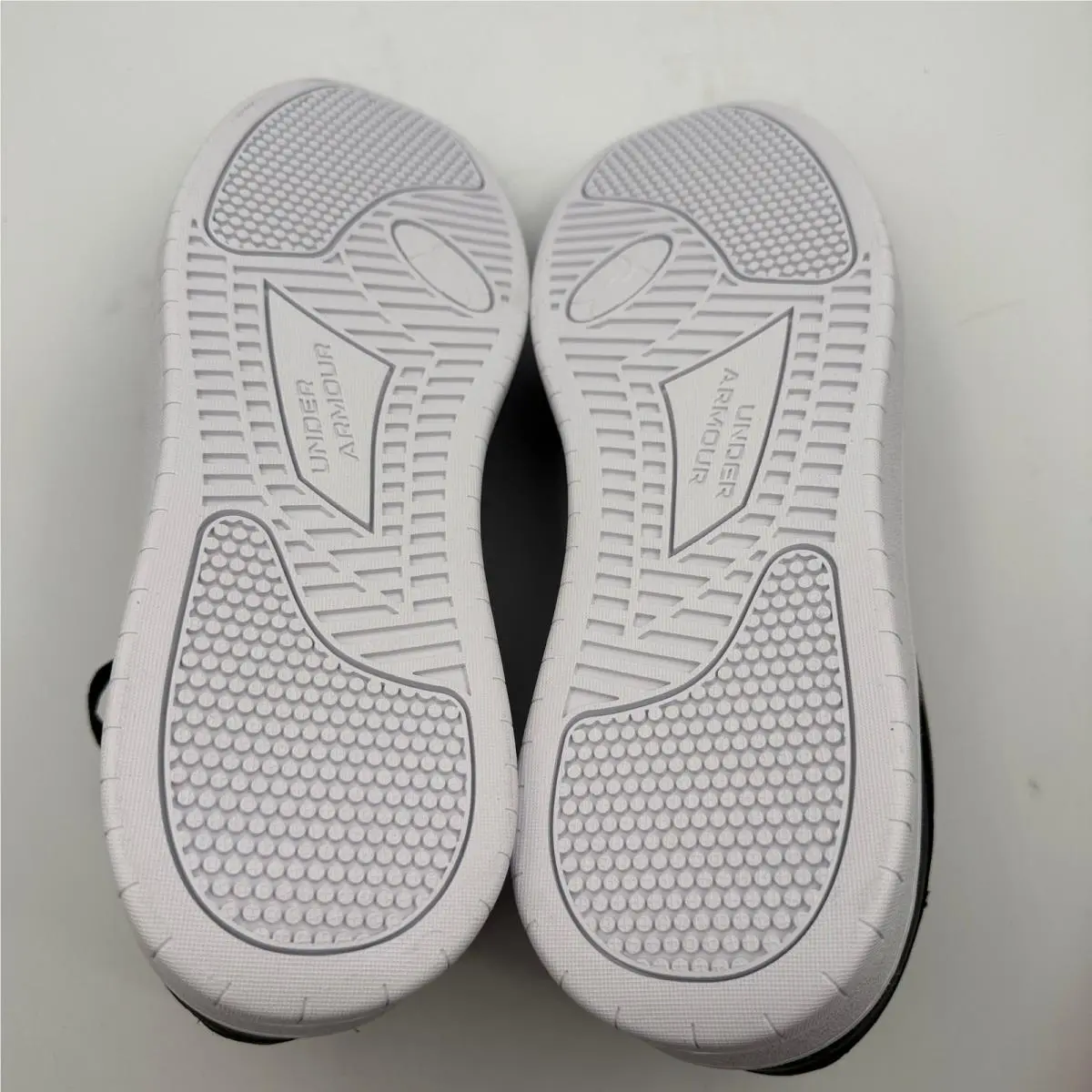 Under Armour shoes - UA Tempo - Tempo - Black 4