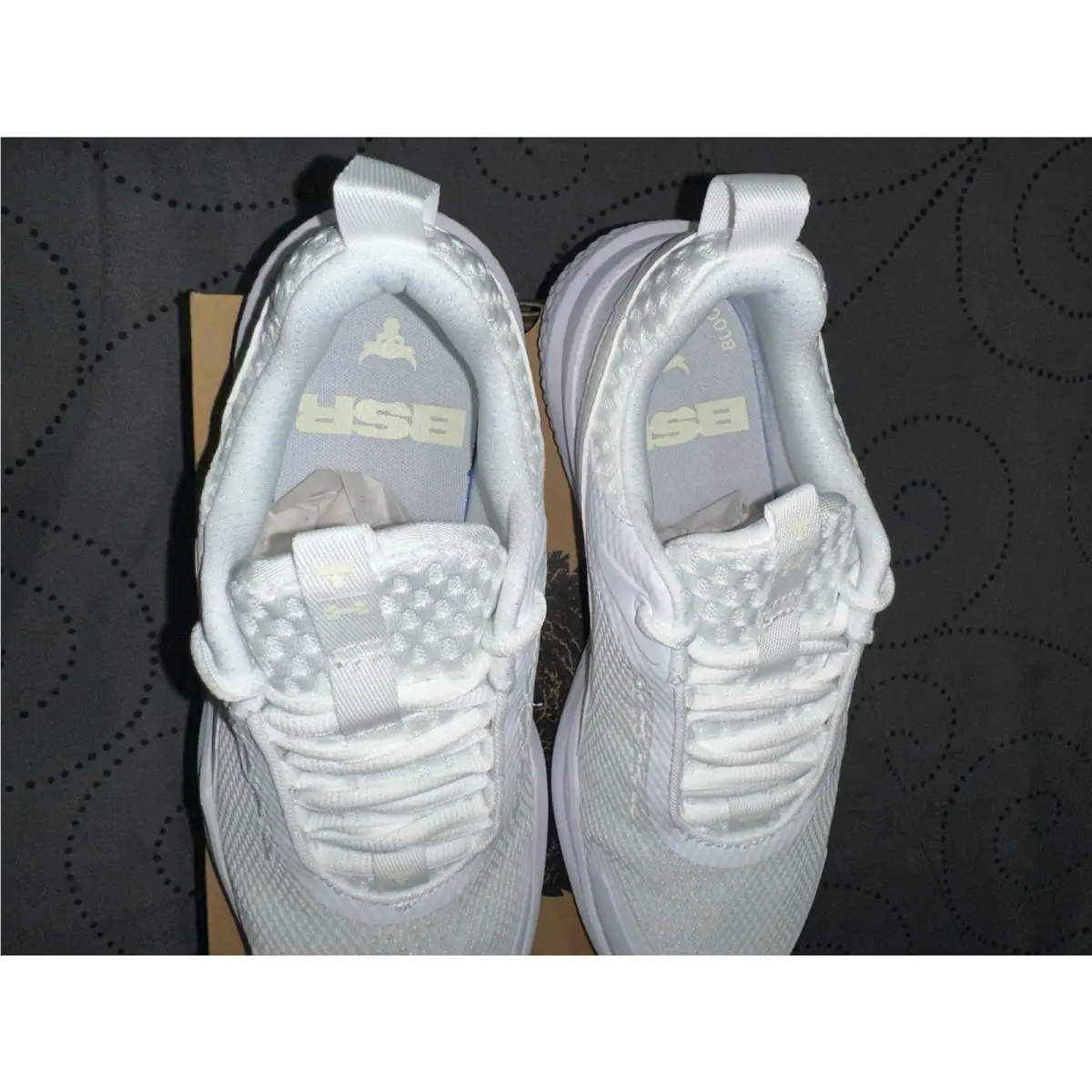 Under Armour shoes - UNDER ARMOUR THE ROCK CHARGED - White 2