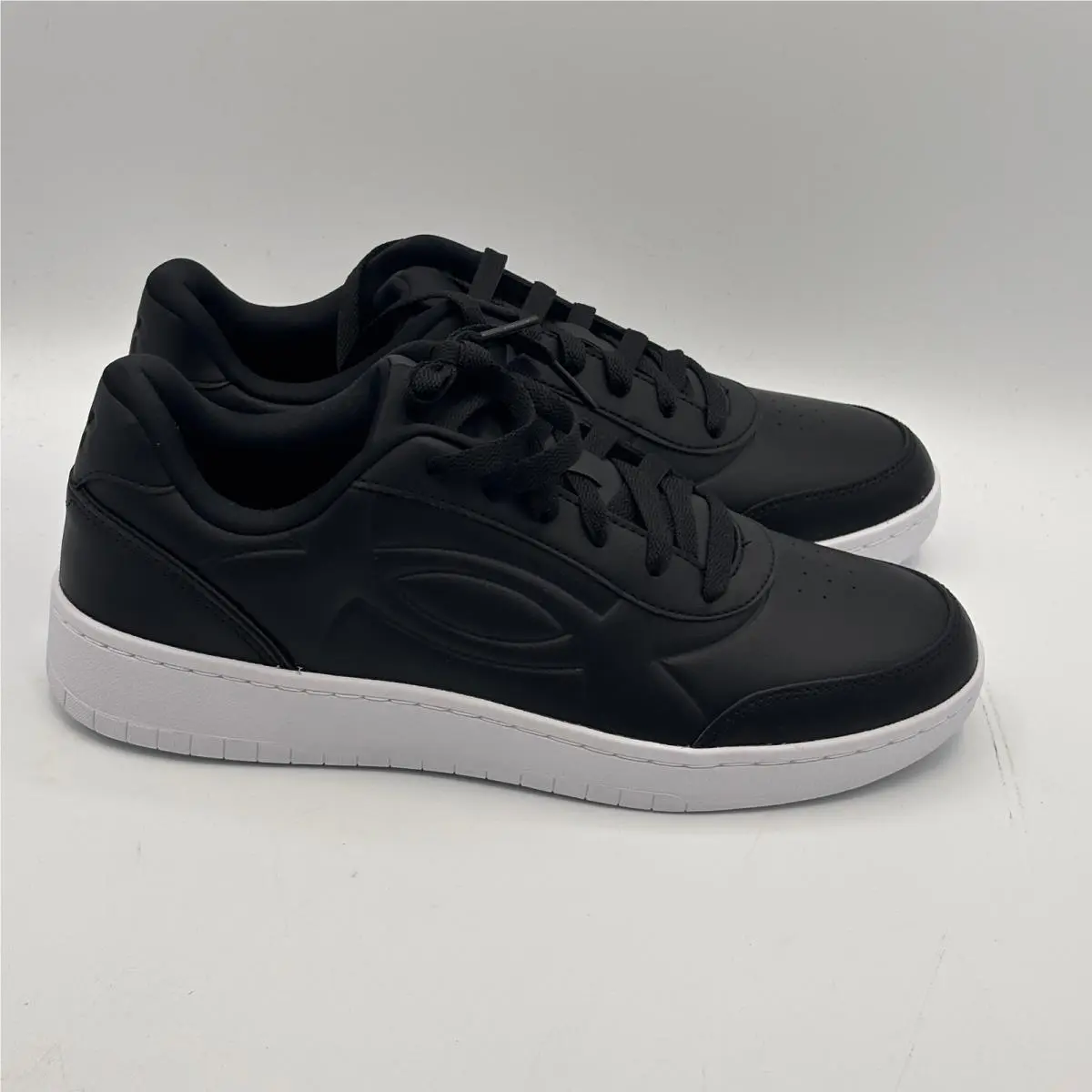 Under Armour UA Tempo Shoes Men Size 10 Black White Lifestyle 6005795-001