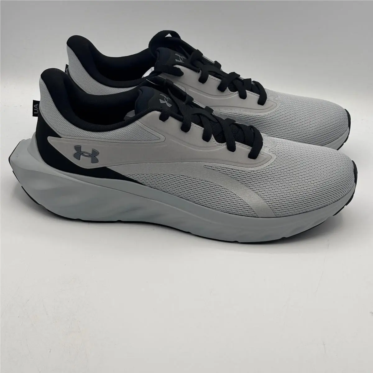 Under Armour UA Ascend Shoes Men Size 13 Grey Black Running 6009827-012