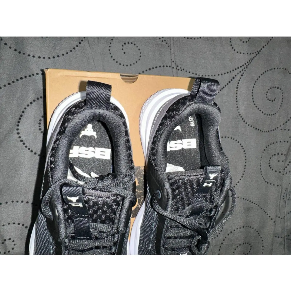 Under Armour shoes - UNDER ARMOUR THE ROCK CHARGED - BLACK + GRAY 2