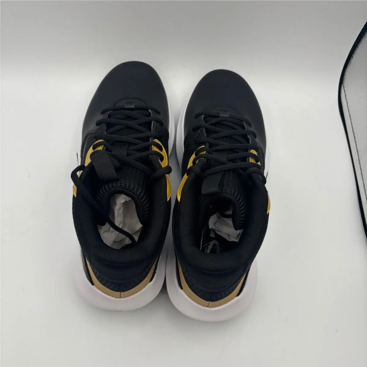 Under Armour shoes - UA Lockdown 7 - Lockdown - Black 3