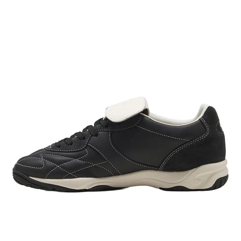 Puma shoes - PUMA King Indoor Icons Lace Up - 40534201 - Black 1