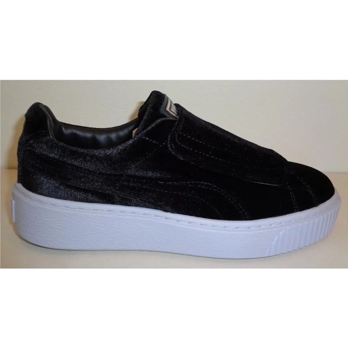 Size 8.5 Basket Platform Strapvr Black Velvet Sneakers Womens Shoes by Puma