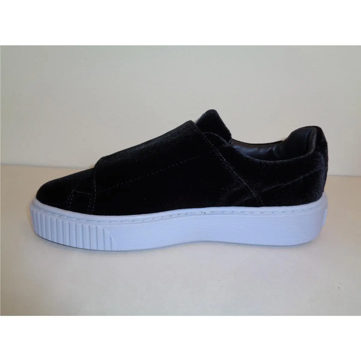 Puma shoes - Black (UPC: 190275833424) 2