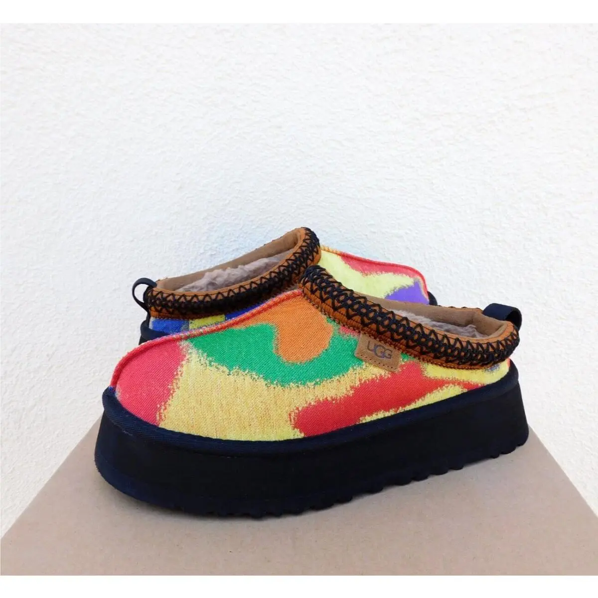 UGG shoes - UGG Tazz Pridepop - Tazz Pridepop - Pride (UPC: 196565259585) 0