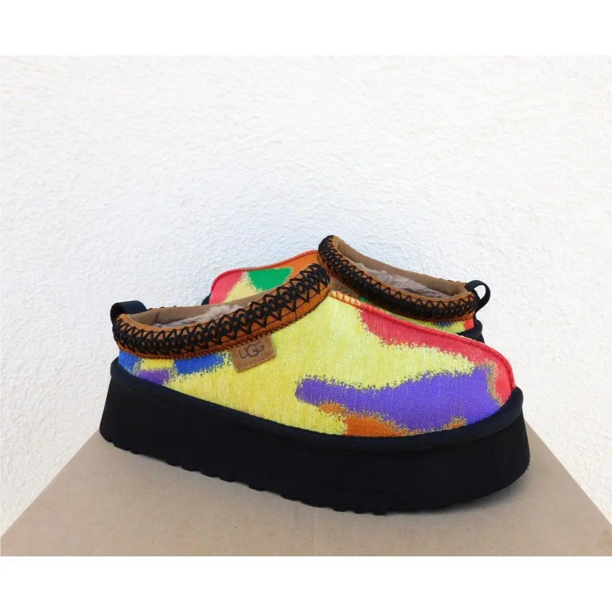 UGG shoes - UGG Tazz Pridepop - Tazz Pridepop - Pride (UPC: 196565259585) 1