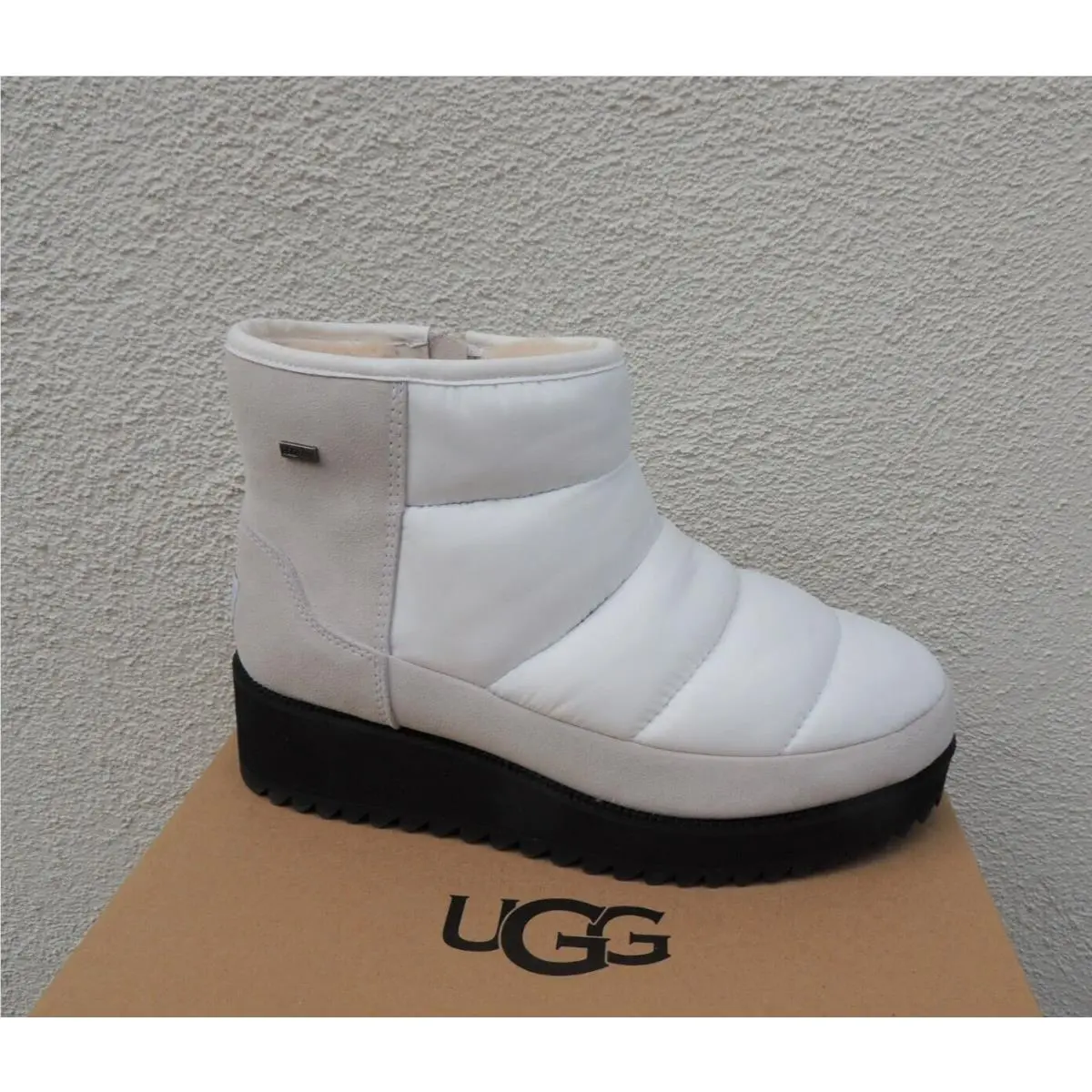 UGG shoes - UGG Ridge Mini - Ridge Mini - White (UPC: 192410448302) 0