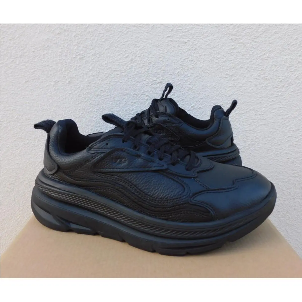 Ugg CA1 Black Leather Sneaker Active Comfort Shoes Women US 10/ Eur 41