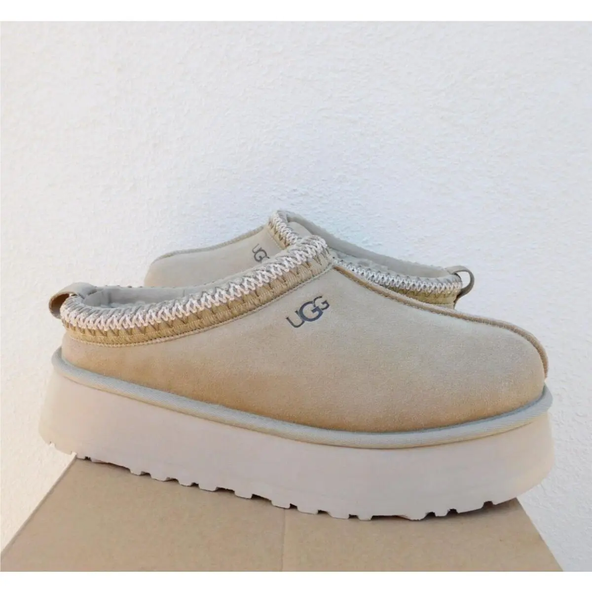 Ugg Tazz Mustard Seed Suede Platform Slippers Shoes Women US 12/ Eur 43