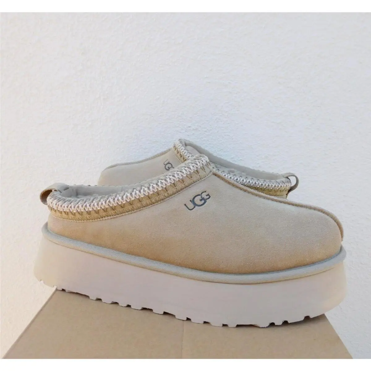 Ugg Tazz Mustard Seed Suede Platform Slippers Shoes Women US 10/ Eur 41