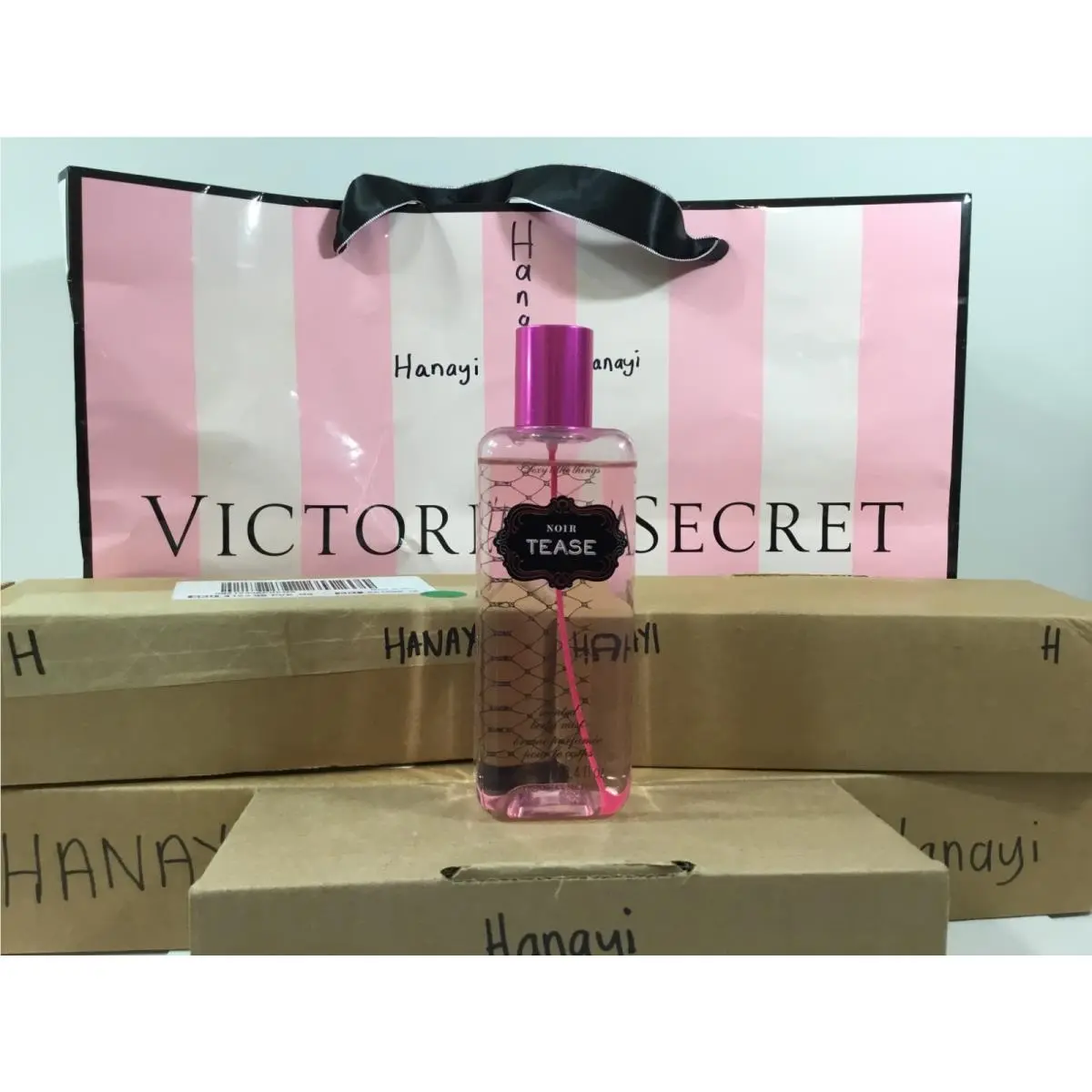 Victoria`s Secret Noir Tease Fragrance Mist