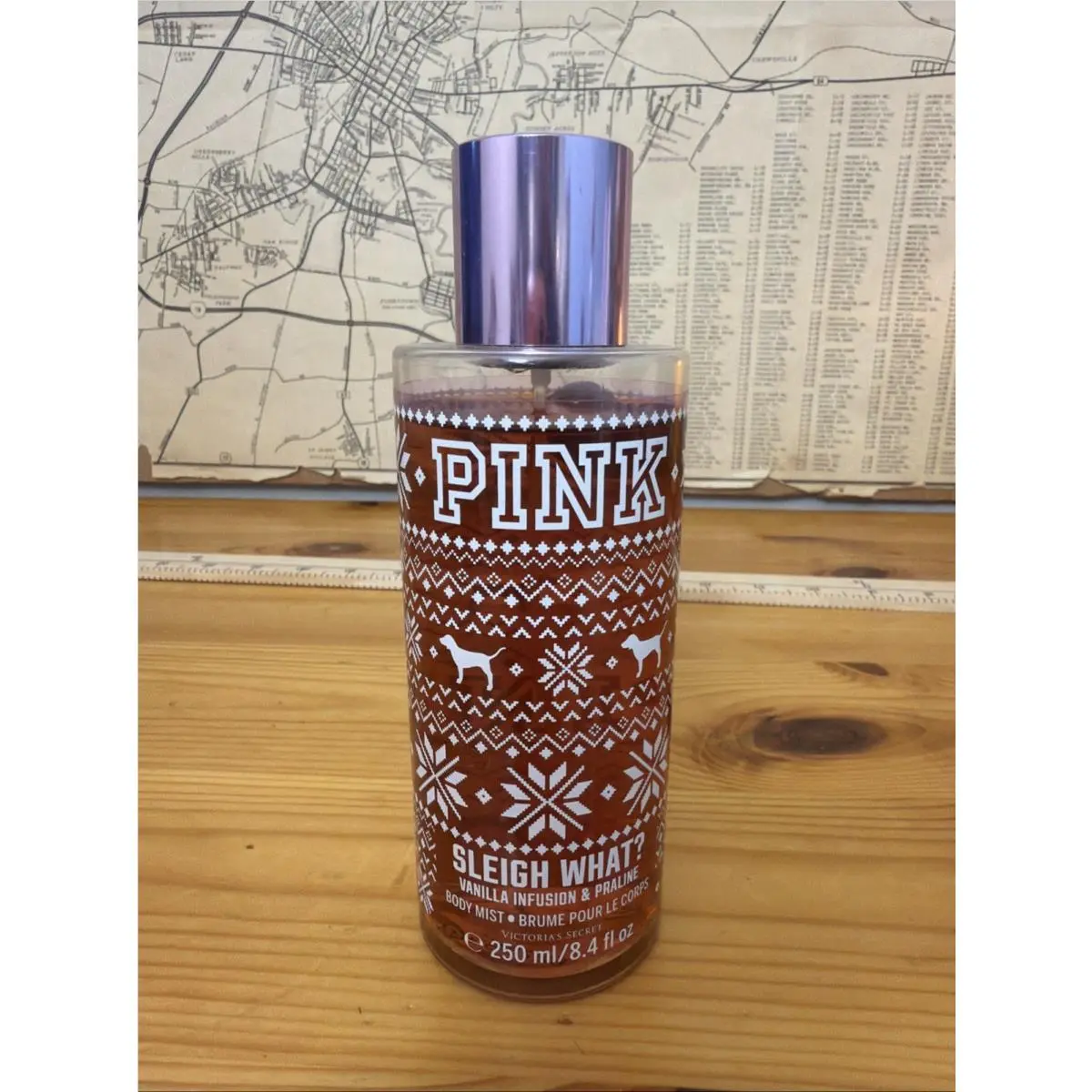 Victoria`s Secret Pink Sleigh What Vanilla Praline Body Mist 8.4oz