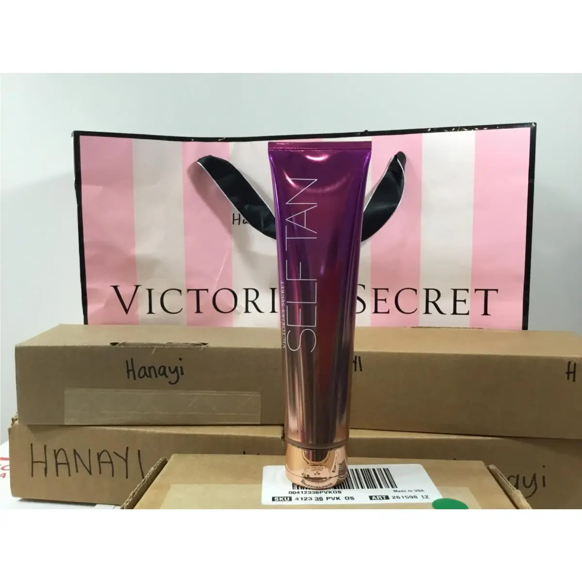 Victoria`s Secret Self Tanning Tinted Lotion with Pure Avocado Oil
