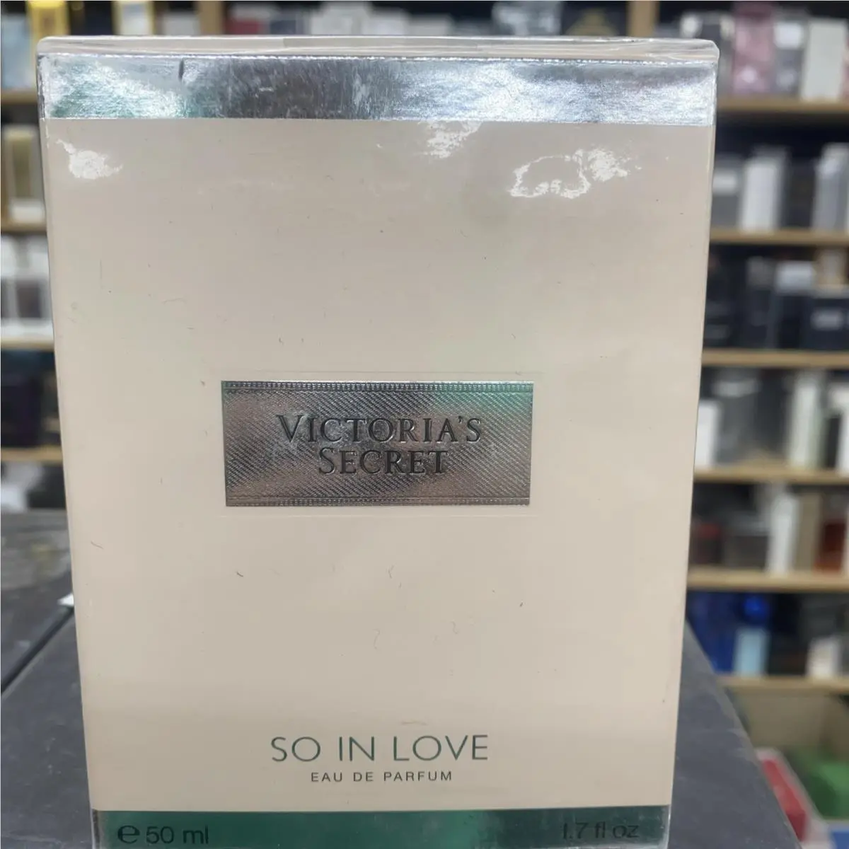 Victoria`s Secret SO IN Love Eau de Parfum 1.7 fl oz 50 ml Box by Victoria's Secret