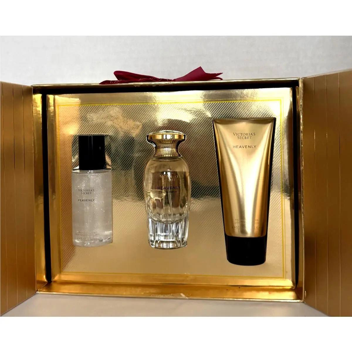 Victoria`s Secret Heavenly 3-Piece Set Fragrance Mist Eau de Parfum Lotion