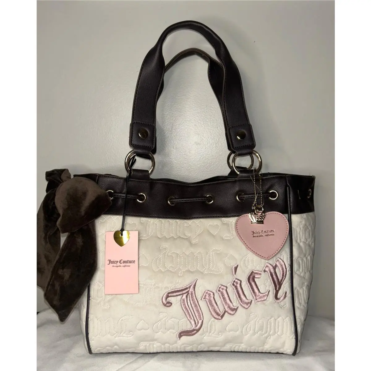 Juicy Couture Daydreamer Vintage Dreams Velour Tote Bag in Angel Ivory
