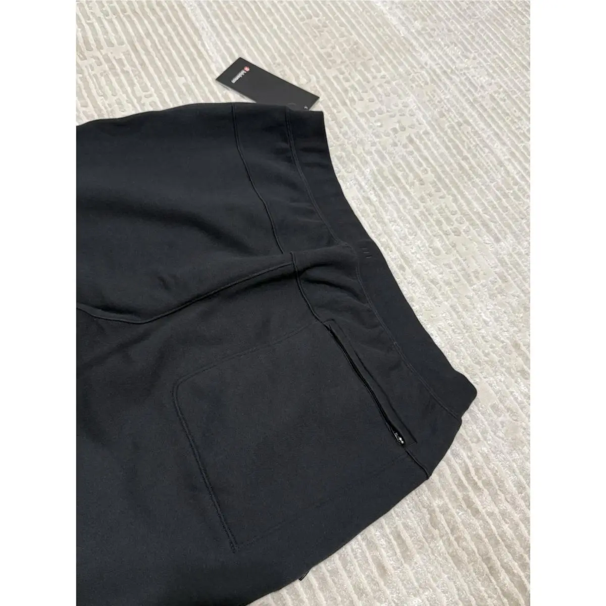 Lululemon clothing - Black 2
