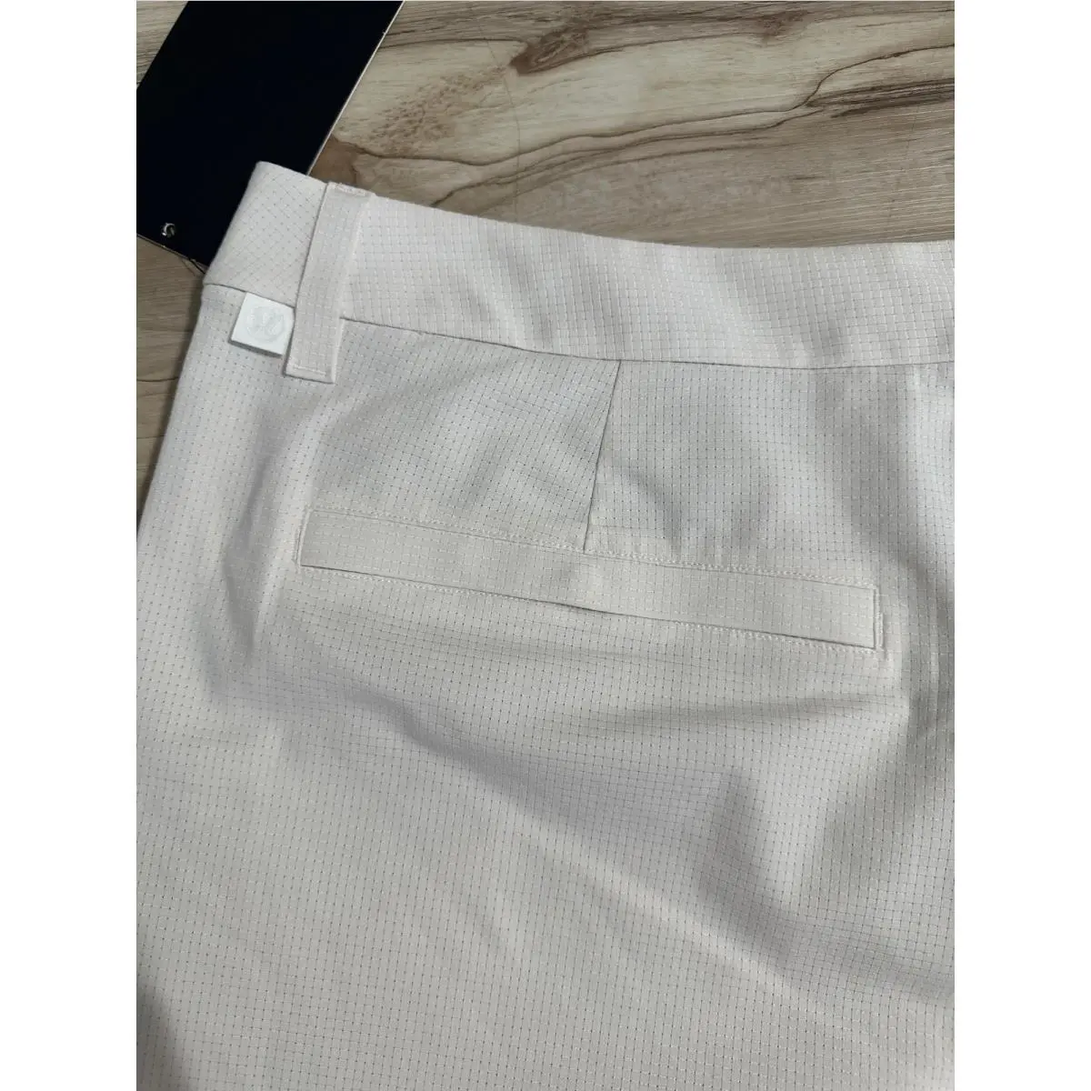 Lululemon clothing - White 6
