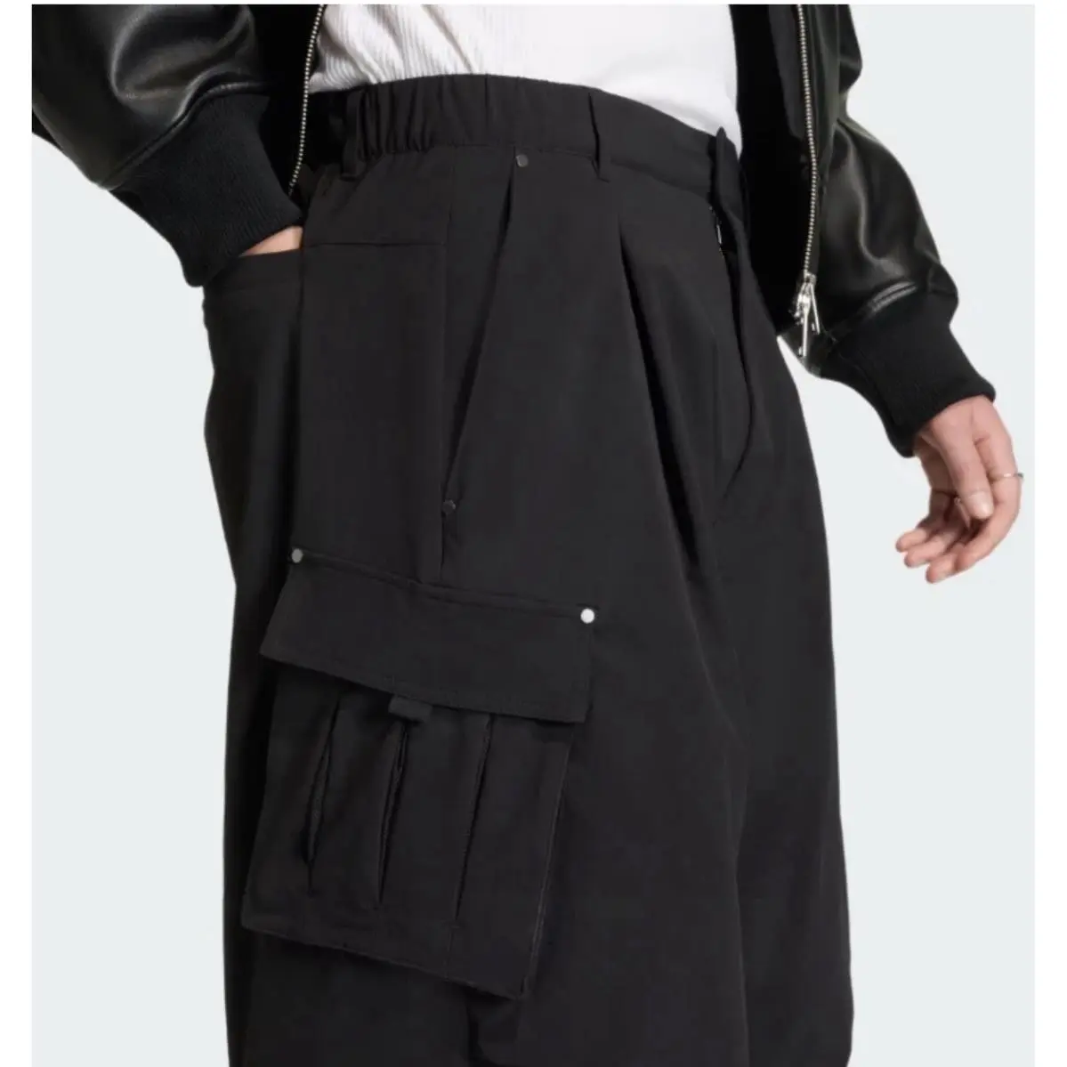 Adidas clothing - adidas Originals Premium Essentials Utility Cargo Pants - KD2780 - Black (UPC: 198327984155) 4