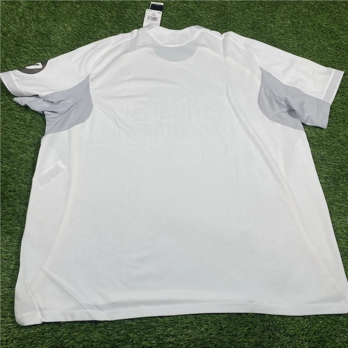 Adidas clothing - adidas Real Madrid 2526 Home Authentic Jersey - SB1158-JV5918 - White 8