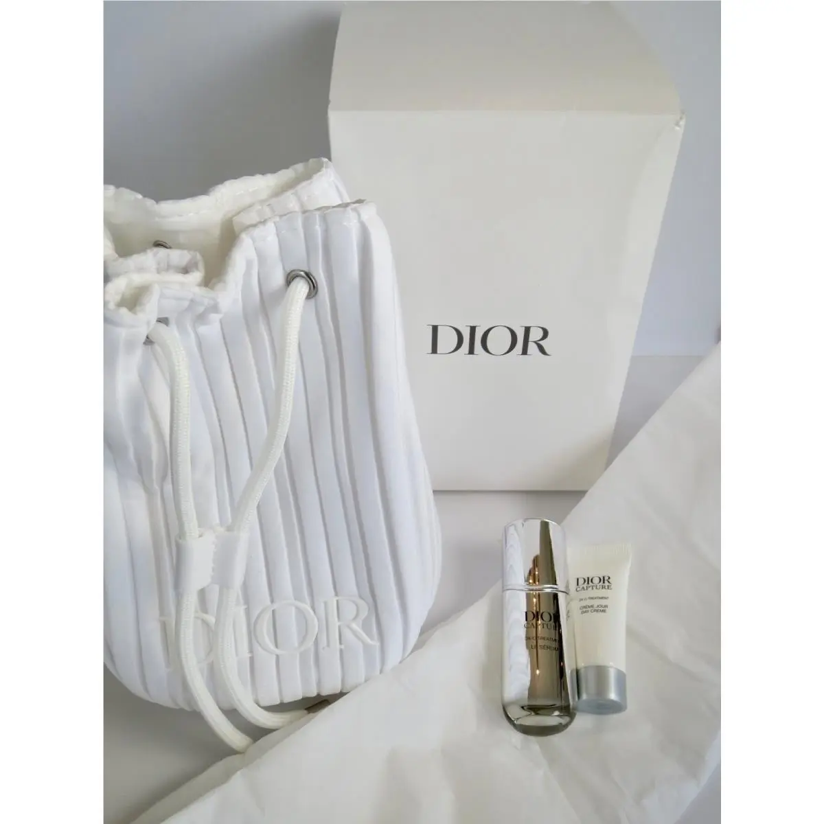 Dior 2pc + Pouch Travel Bag Dior Capture Ox-c Treatment Le Serum Day Creme