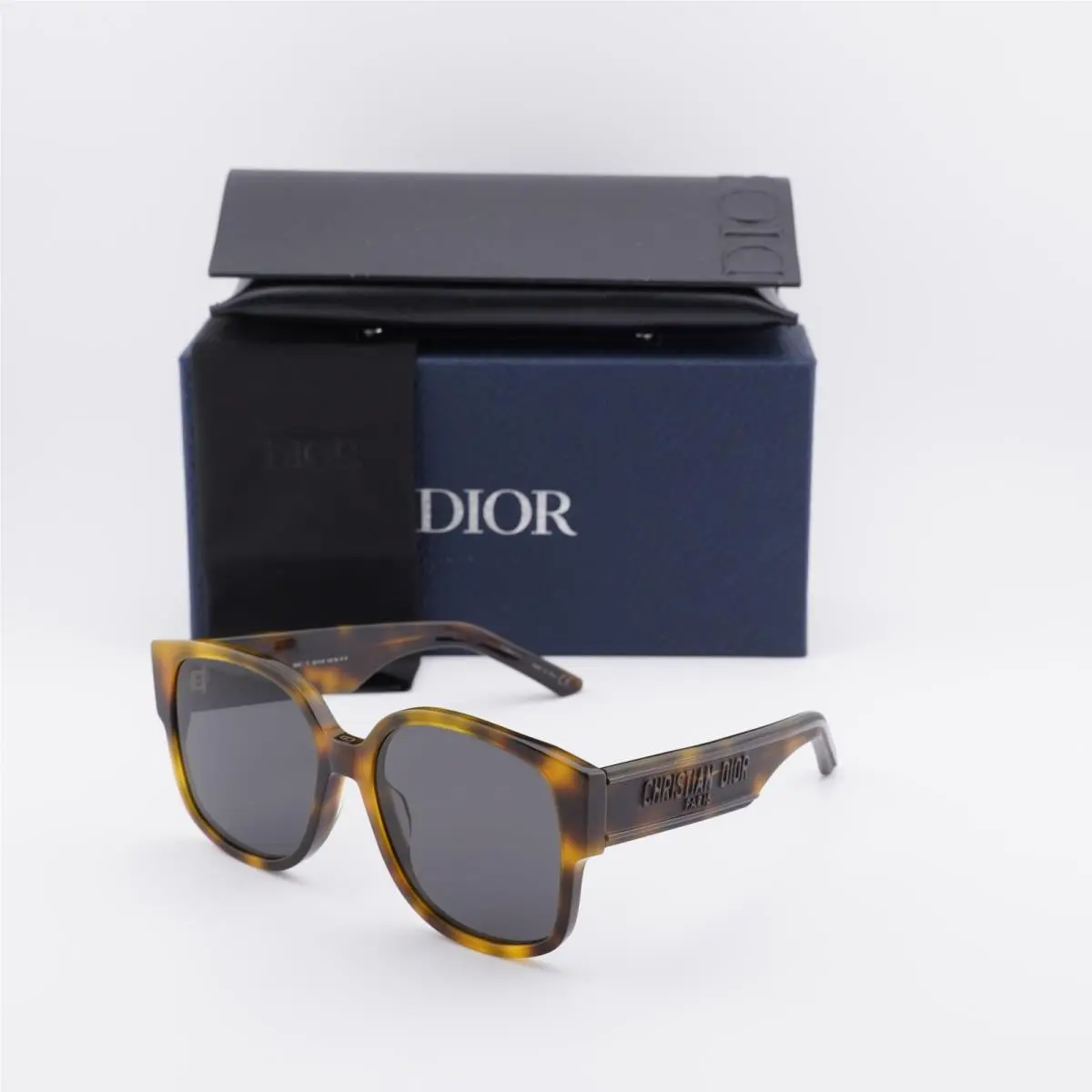 Dior Wildior SU 26A0 Blond Havana/smoke 58-18-145 Sunglasses