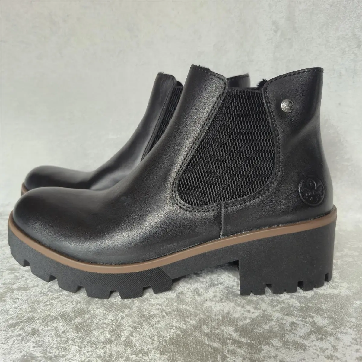 Rieker Women’s Amalia 65 Black Leather Chelsea Ankle Boots Size 9.5 79265-03