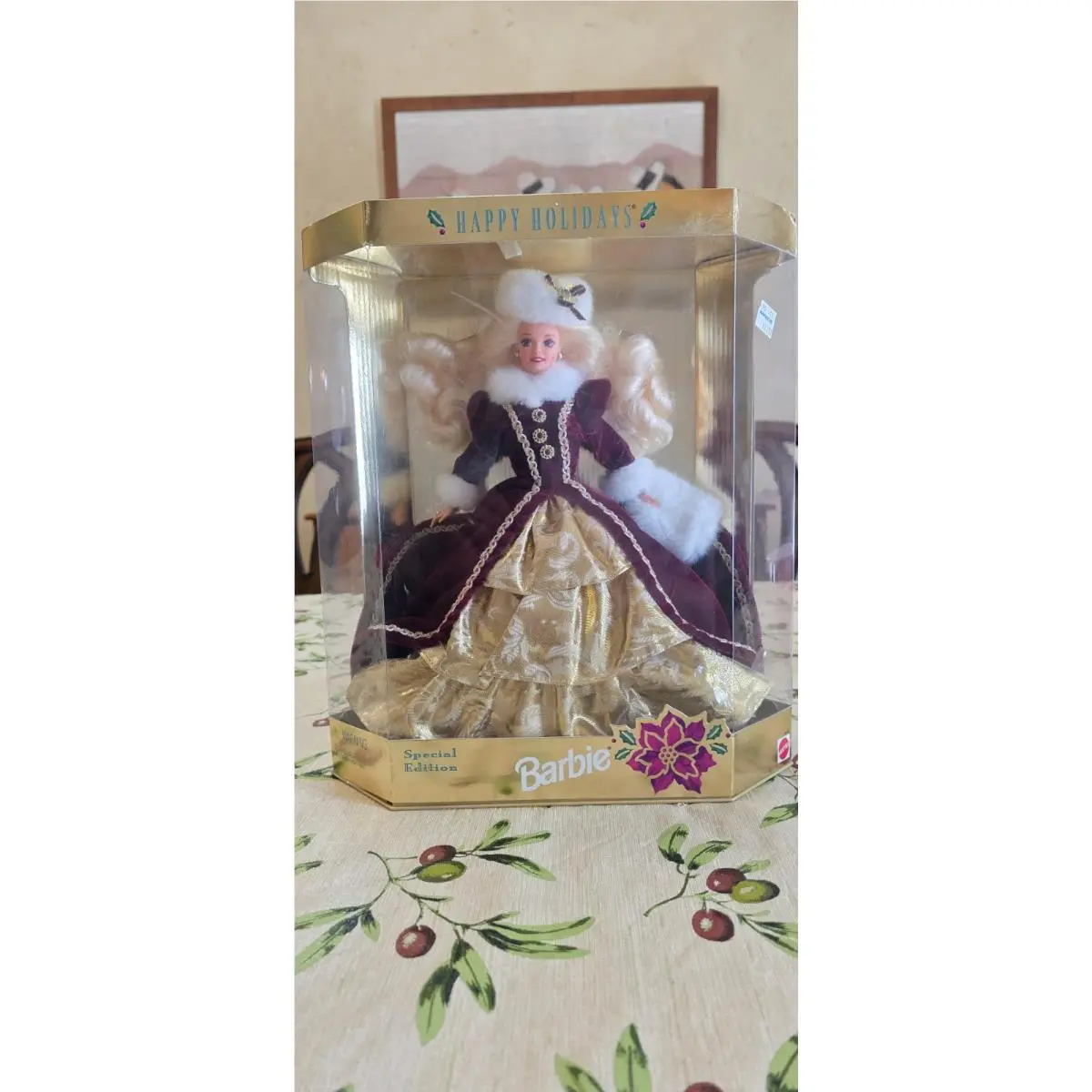 1996 Happy Holidays Barbie 15646 Purple Eyes Variant Nrfb Box Damage