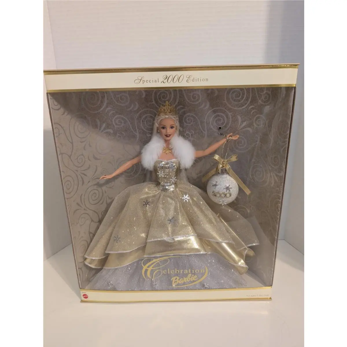 Mattel 28269 Holiday Barbie Special 2000 Edition