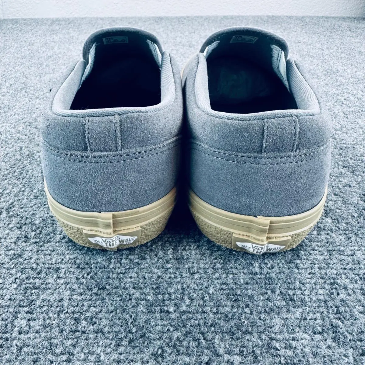 Vans shoes - Classic Slip-On Suede Gum Sole - Gray 2