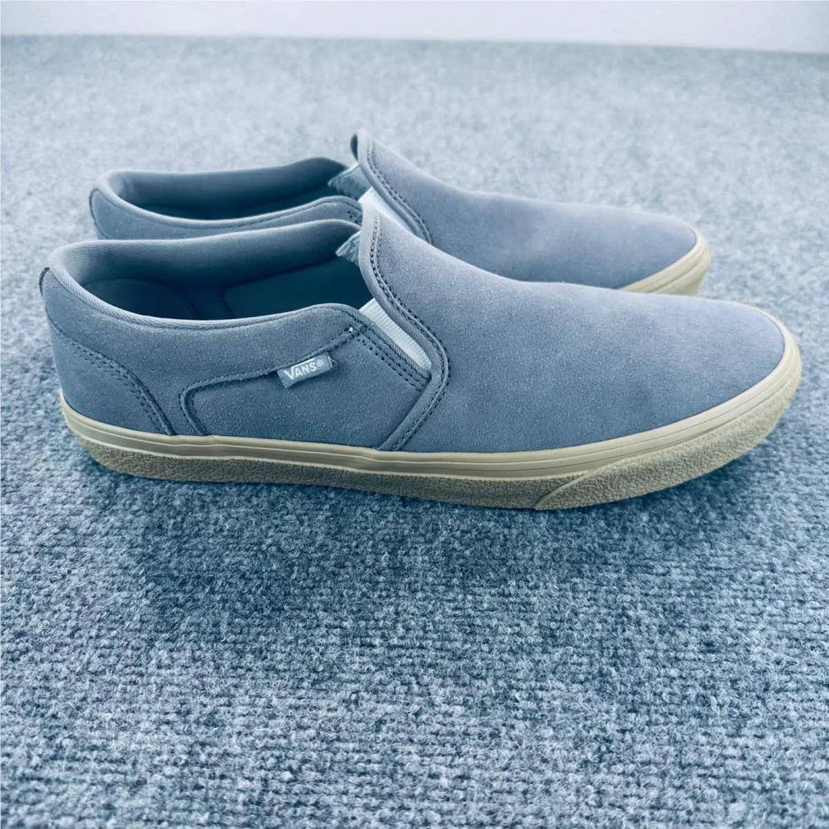 Vans shoes - Classic Slip-On Suede Gum Sole - Gray 4