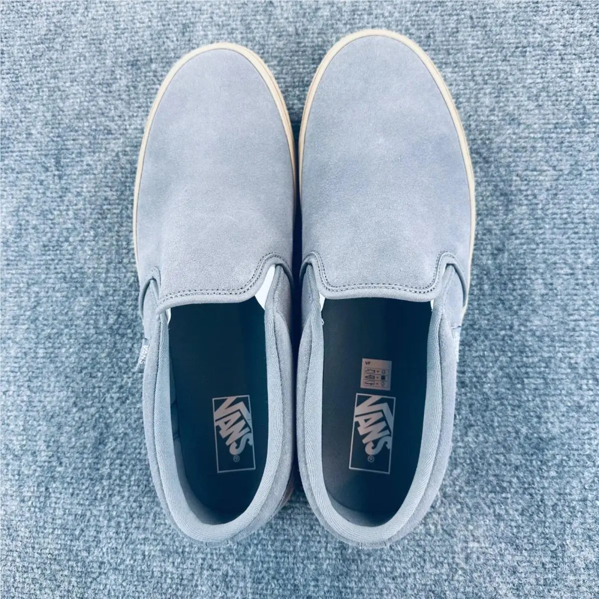 Vans shoes - Classic Slip-On Suede Gum Sole - Gray 1