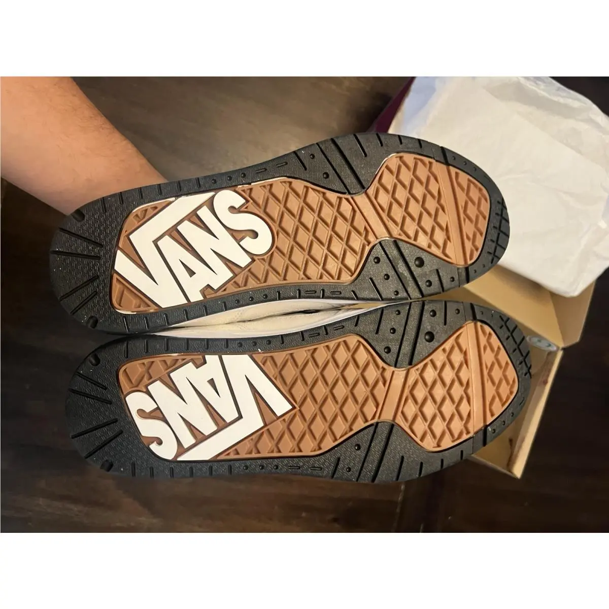 Vans shoes - VANS Upland - Upland - VN000D1HFAV - White 2