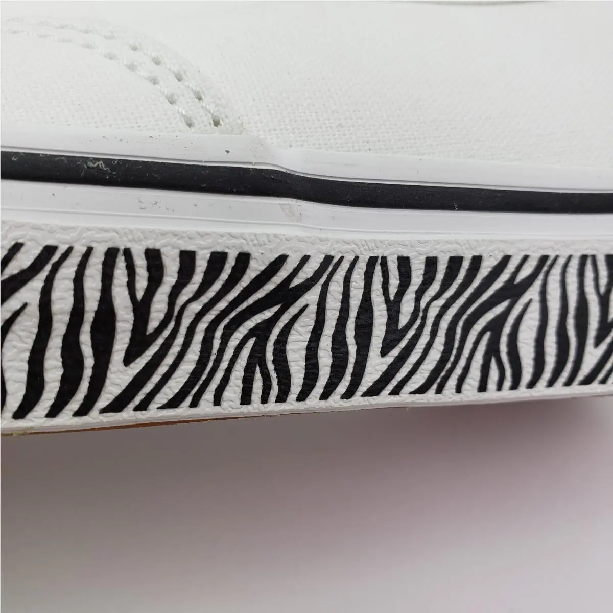 Vans shoes - Vans Authentic Animal Sidewall Zebrawht - White 7