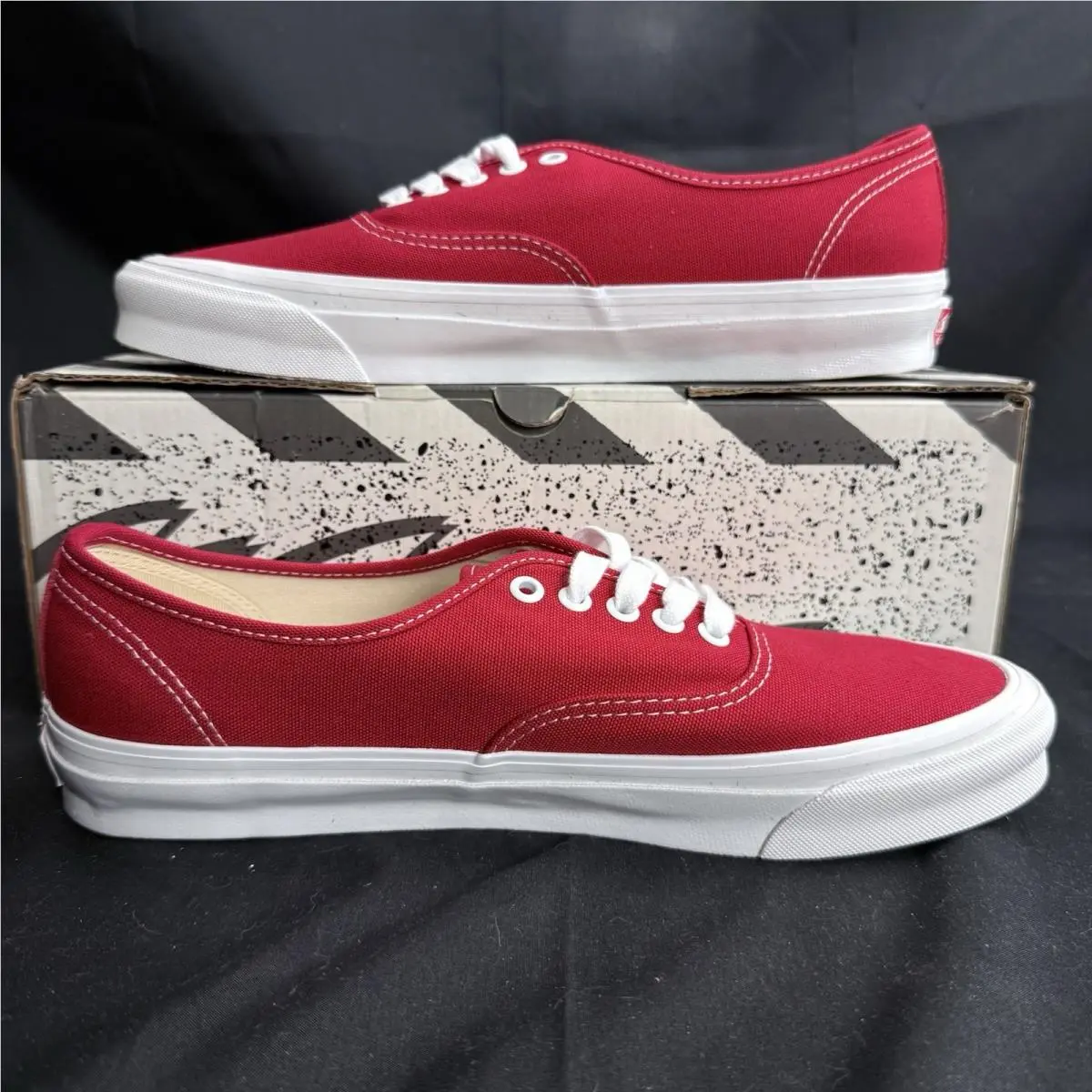 Vans shoes - VANS Authentic - Authentic - VN0A4BV905D - Red 0