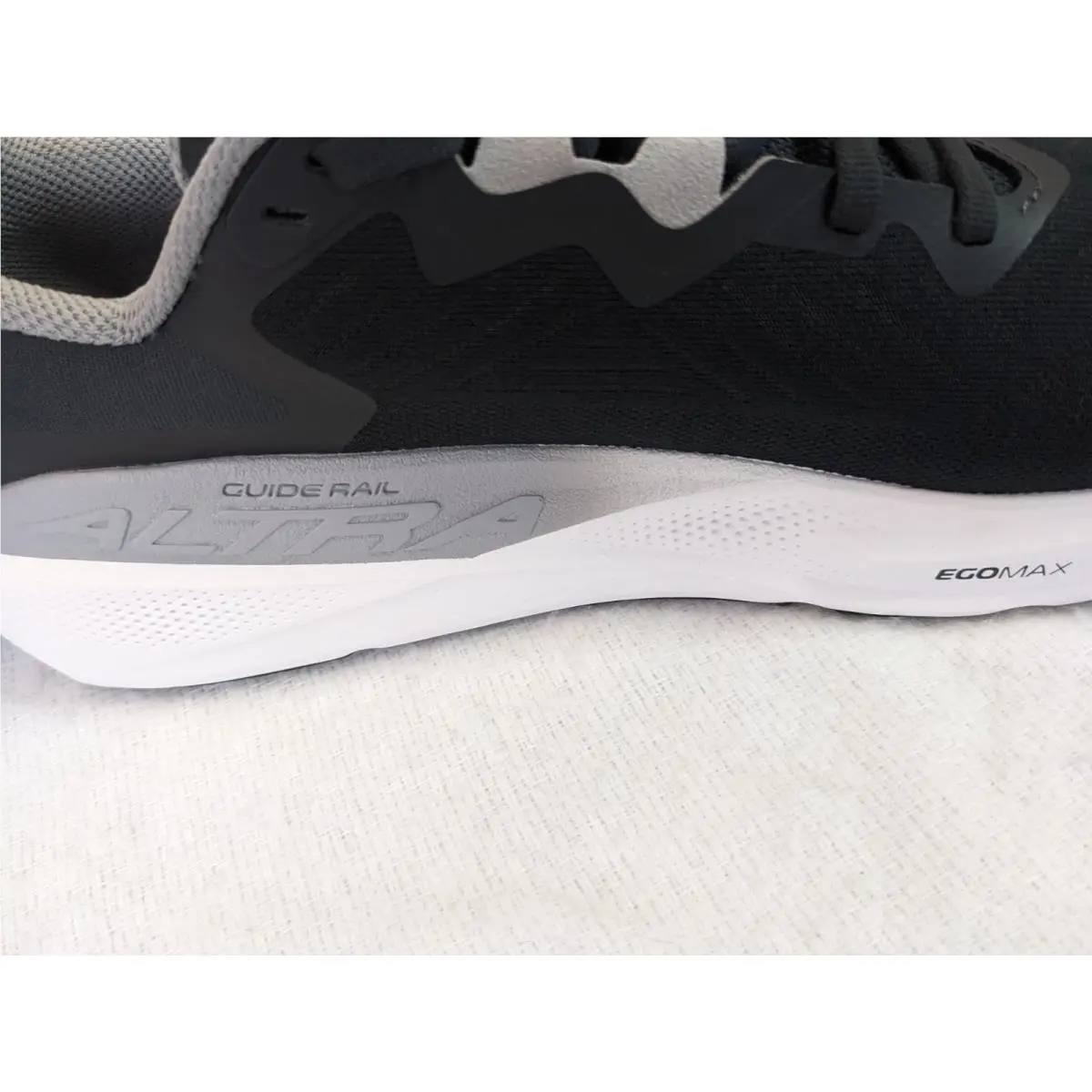 Altra shoes - Altra Paradigm 8 - Paradigm - Black 3