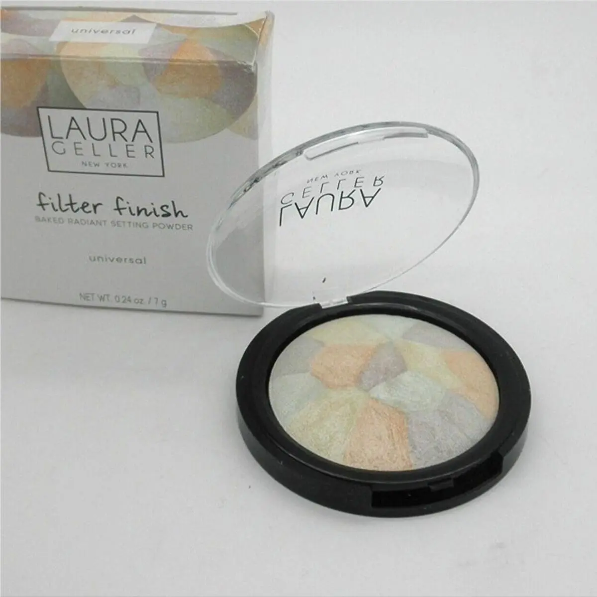 Laura Geller Universal Filter Finish Baked Radiant Setting Powder
