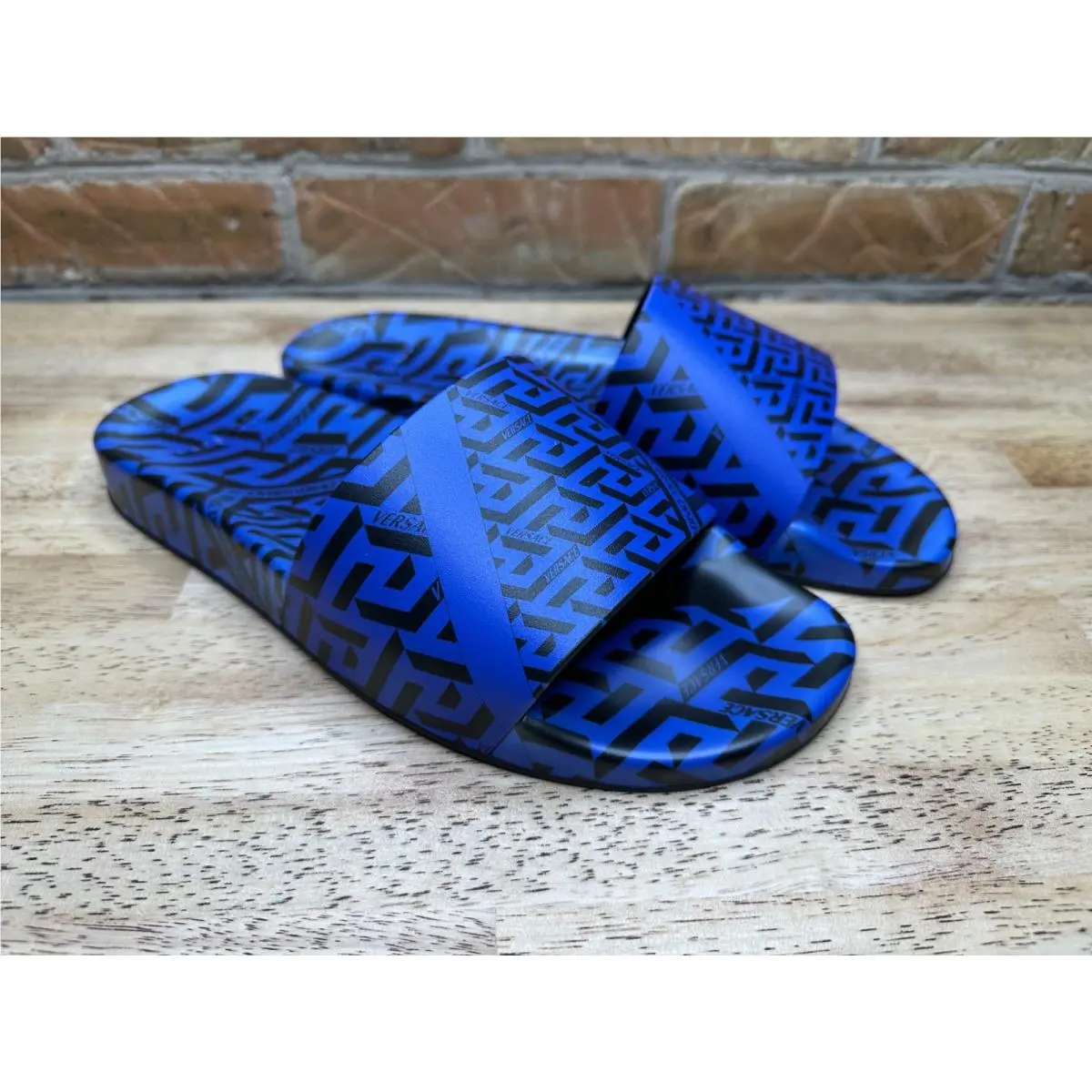 Versace shoes - Pool Slide Gomma - Pool Slide Gomma - 772084812427 - Blue Black 1